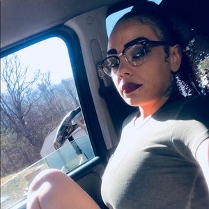 Meet your Posher, Johnetta